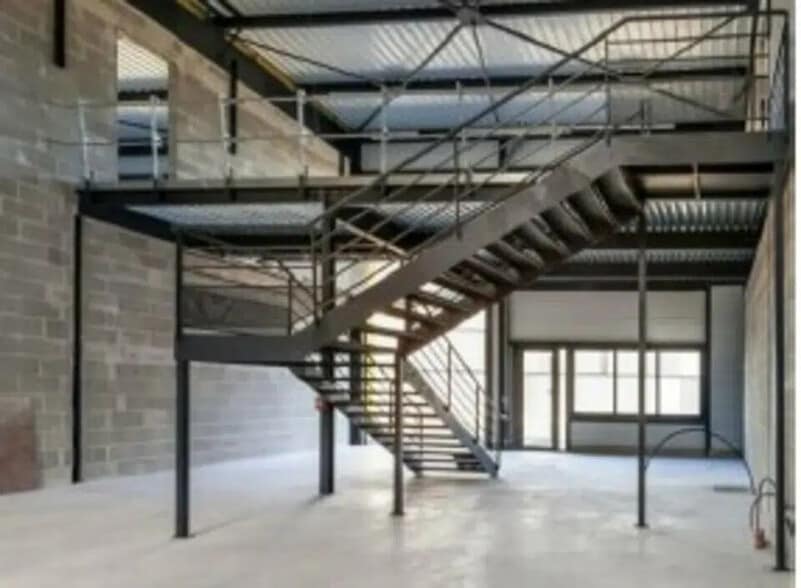 Local d'activités dans Groslay à vendre - Photo de l’immeuble – Image 2 sur 8