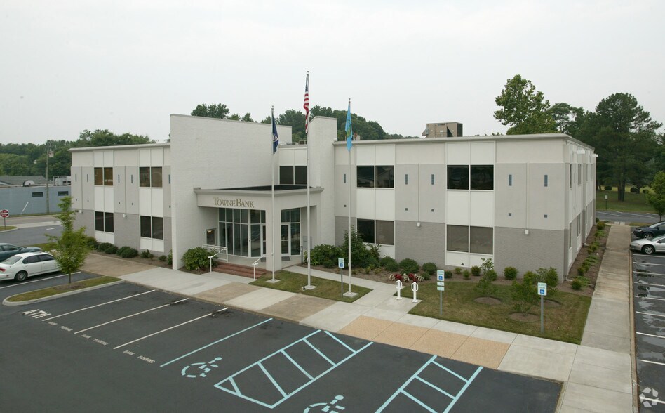 6515 George Washington Mem Hwy, Yorktown, VA à louer - Photo de l’immeuble – Image 2 sur 11