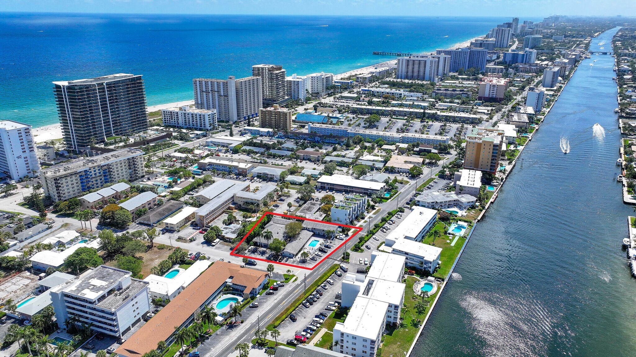 1020 N Riverside Dr, Pompano Beach, FL à vendre Photo de l’immeuble– Image 1 sur 26