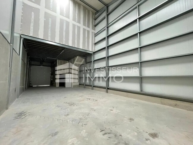 Plus de détails pour Bureau, Local d'activités à louer