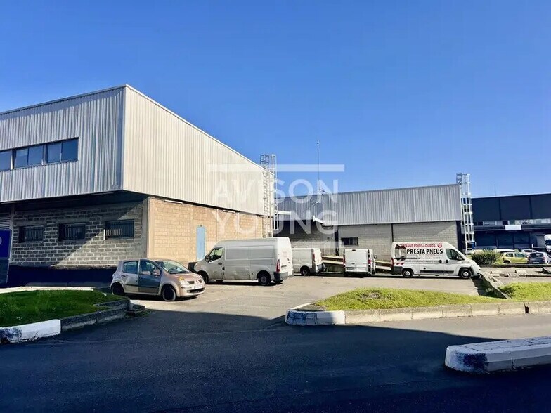 Industriel/Logistique dans Aulnay-sous-Bois à louer - Photo de l’immeuble – Image 3 sur 12