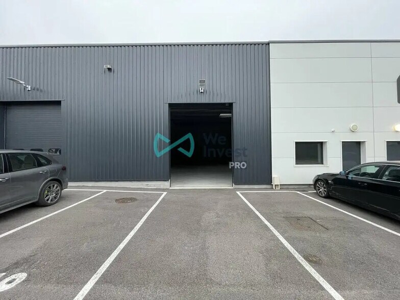 Local d’activités dans Cormontreuil à louer - Photo de l’immeuble – Image 1 sur 3