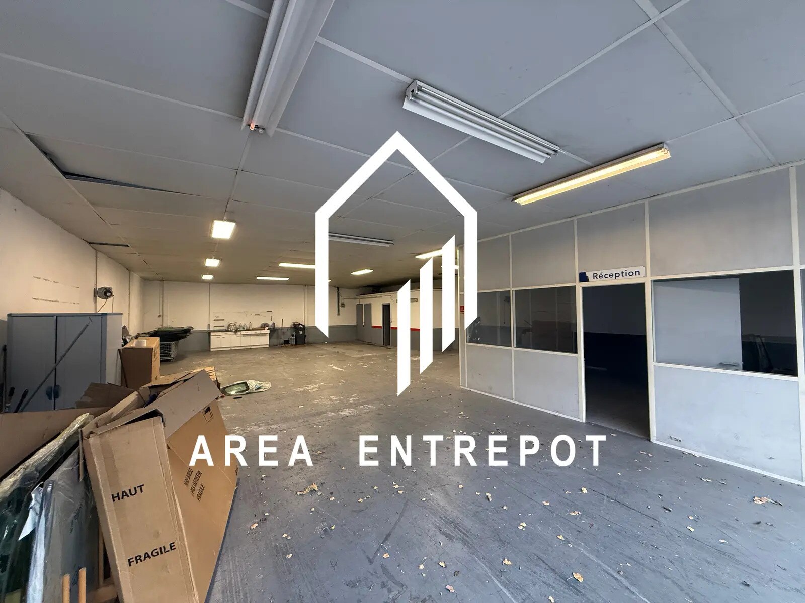 Local d’activités dans Gémenos à louer Photo intérieure– Image 1 sur 8