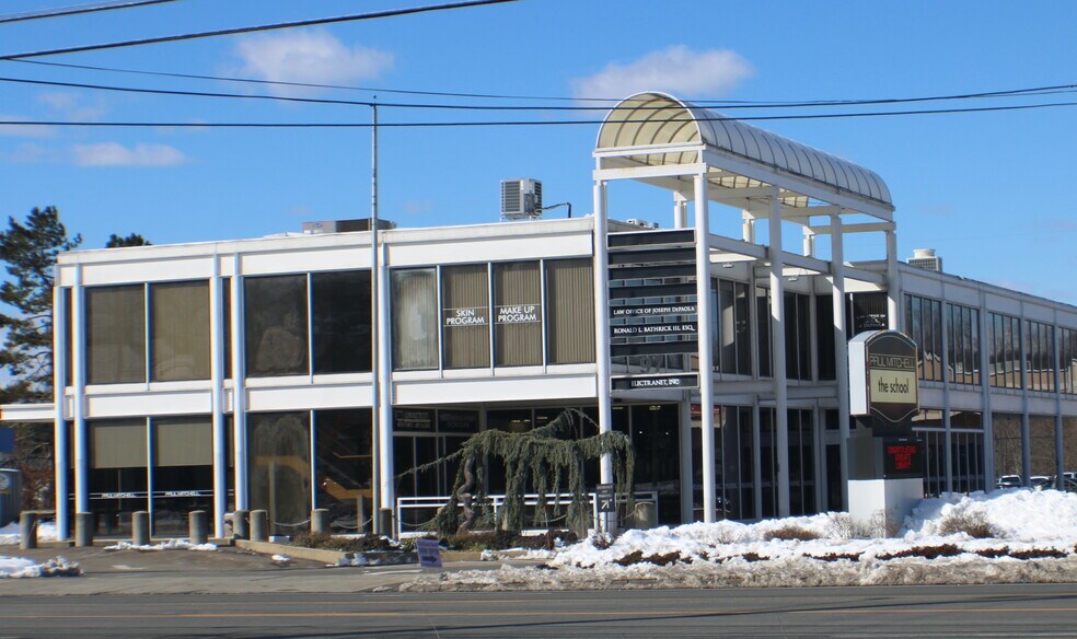 97 Washington Ave, North Haven, CT à louer - Photo de l’immeuble – Image 2 sur 15