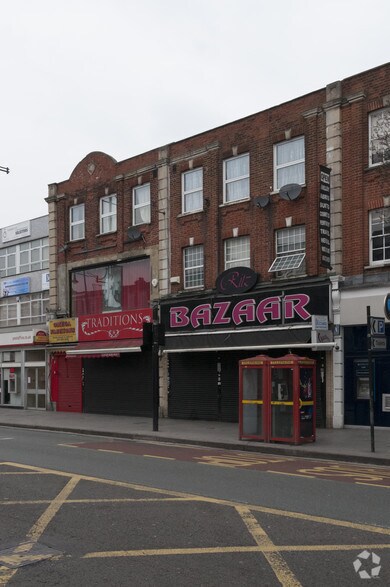 34-36 The Broadway, Southall à louer - Photo principale – Image 1 sur 4