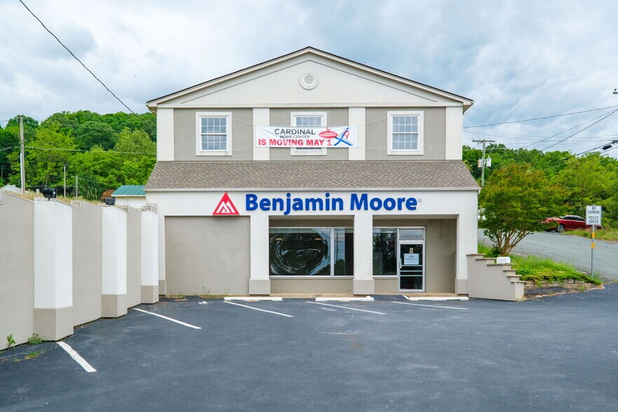 902 Richmond Ave, Staunton, VA à vendre - Photo de l’immeuble – Image 3 sur 23