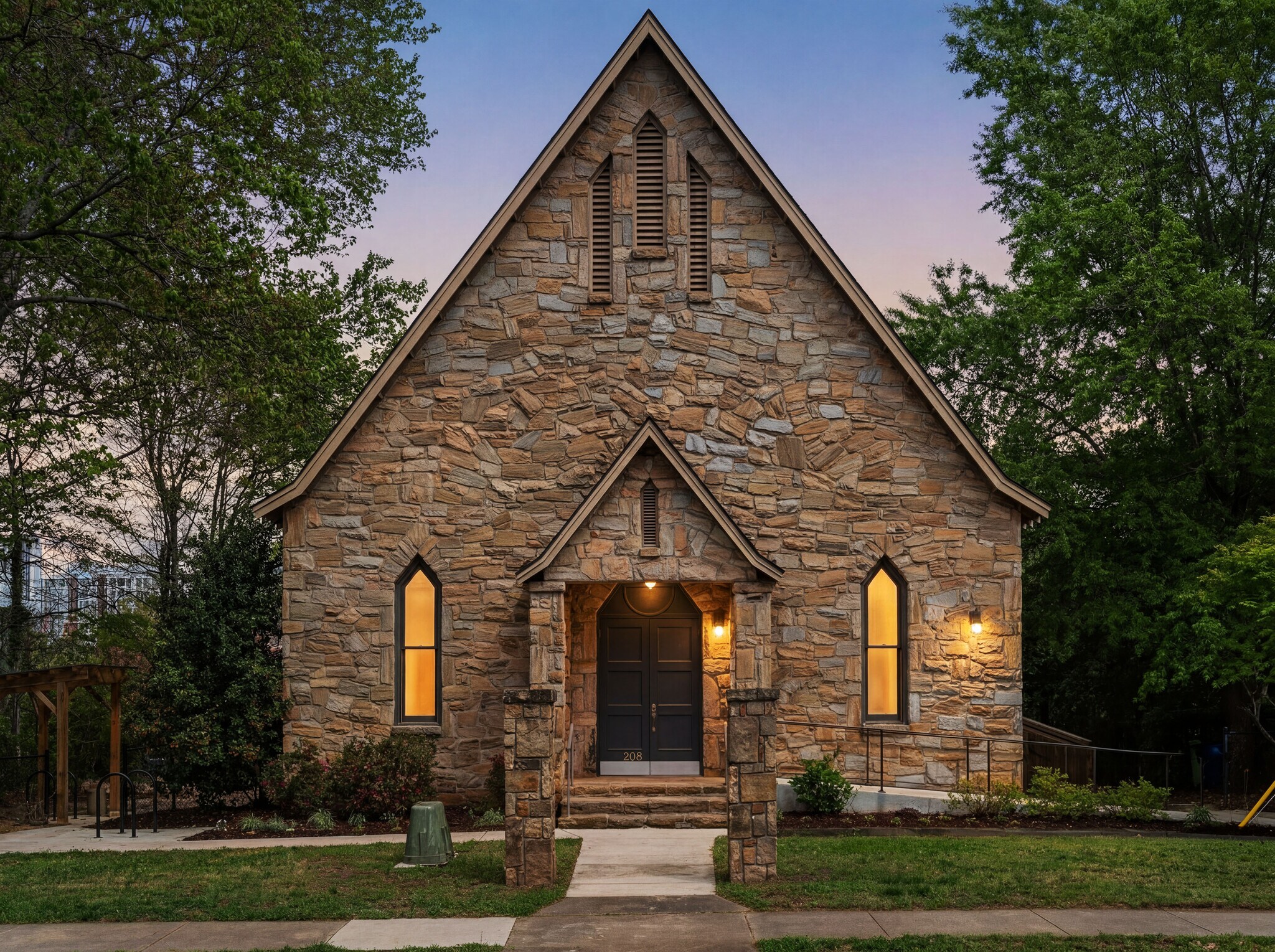 208 St Marys St, Raleigh, NC à vendre Photo principale– Image 1 sur 74