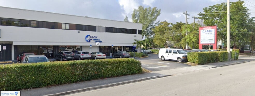 8874-8896 SW 24th St, Miami, FL à louer - Photo principale – Image 1 sur 10