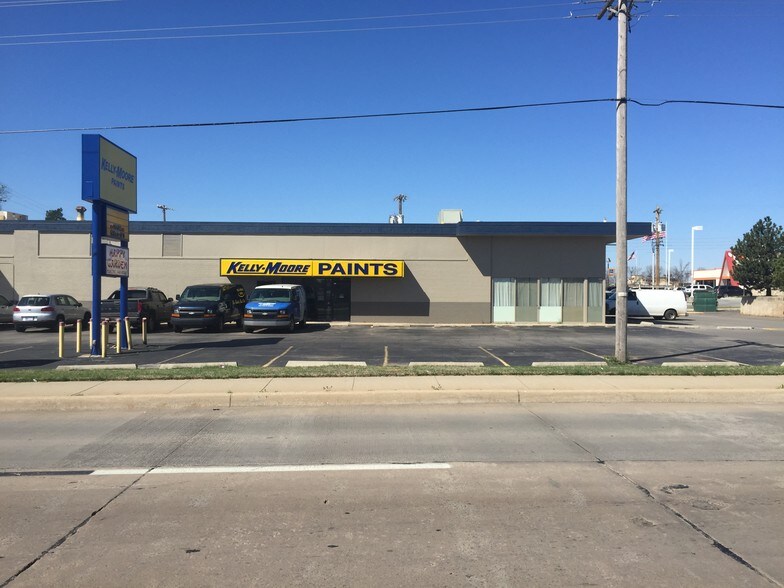 108-110 24th Ave SW, Norman, OK à louer - Photo de l’immeuble – Image 3 sur 5