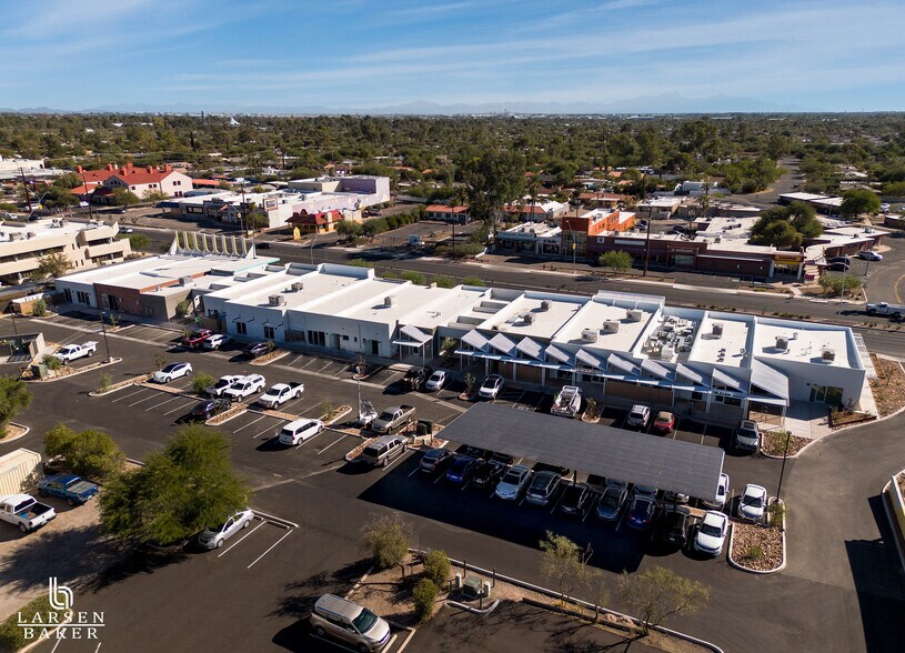 2627 E Broadway Blvd, Tucson, AZ à louer - Photo de l’immeuble – Image 3 sur 22