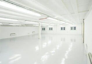 1-1A Cullen Way, Londres à louer Photo intérieure– Image 1 sur 4