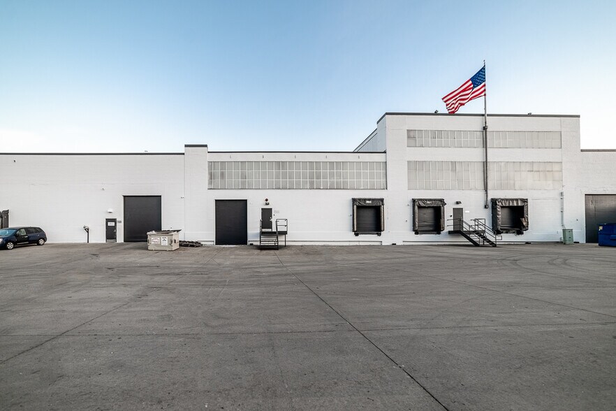 799 E 73rd St, Cleveland, OH à louer - Photo de l’immeuble – Image 3 sur 9
