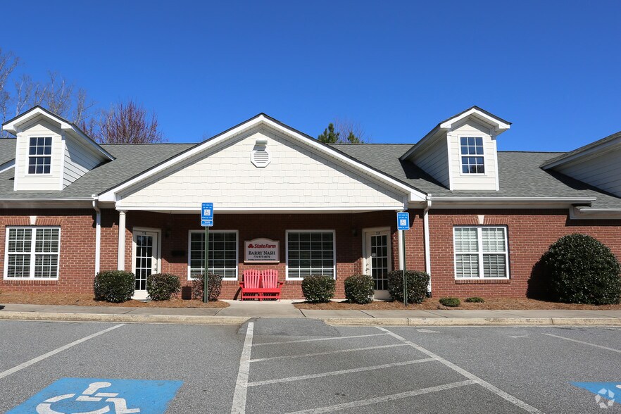 5655 Lake Acworth Dr NW, Acworth, GA à vendre - Photo de l’immeuble – Image 3 sur 4