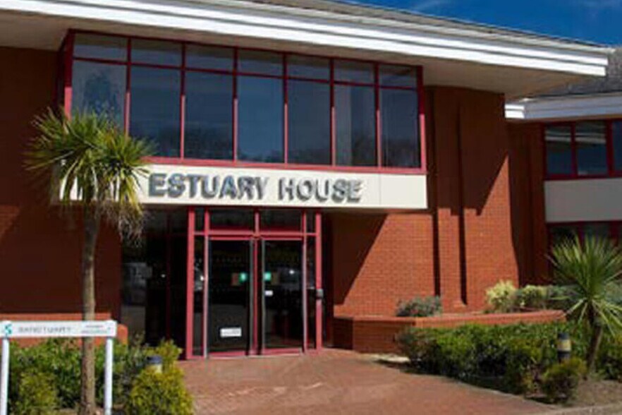 Rydon Ln, Exeter à louer - Photo de l’immeuble – Image 2 sur 3