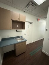 111 W Pineloch Ave, Orlando, FL à louer Photo intérieure– Image 2 sur 4