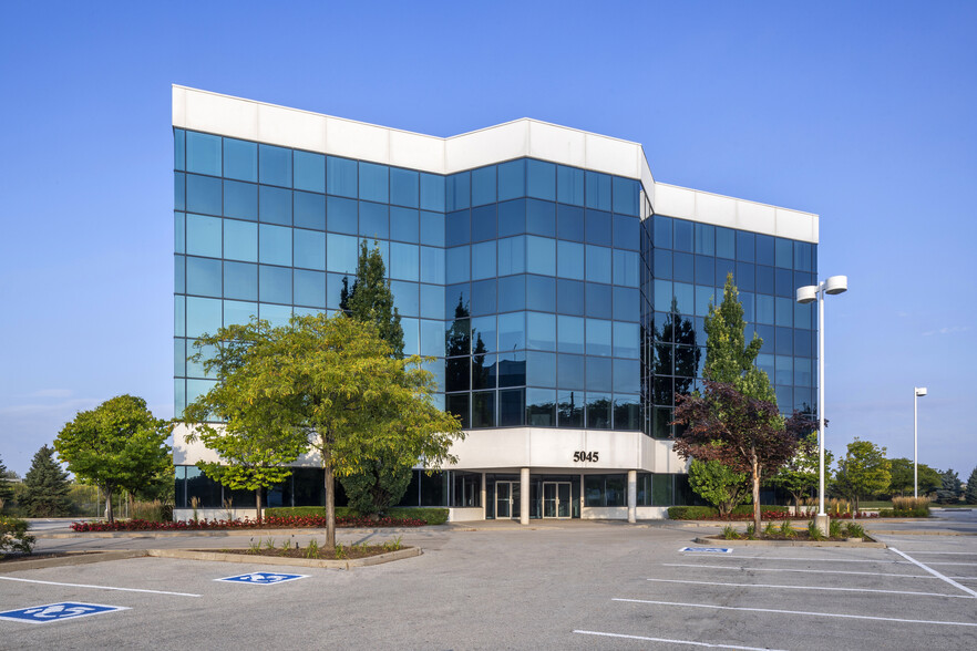 5045 S Service Rd, Burlington, ON à louer - Photo de l’immeuble – Image 1 sur 1