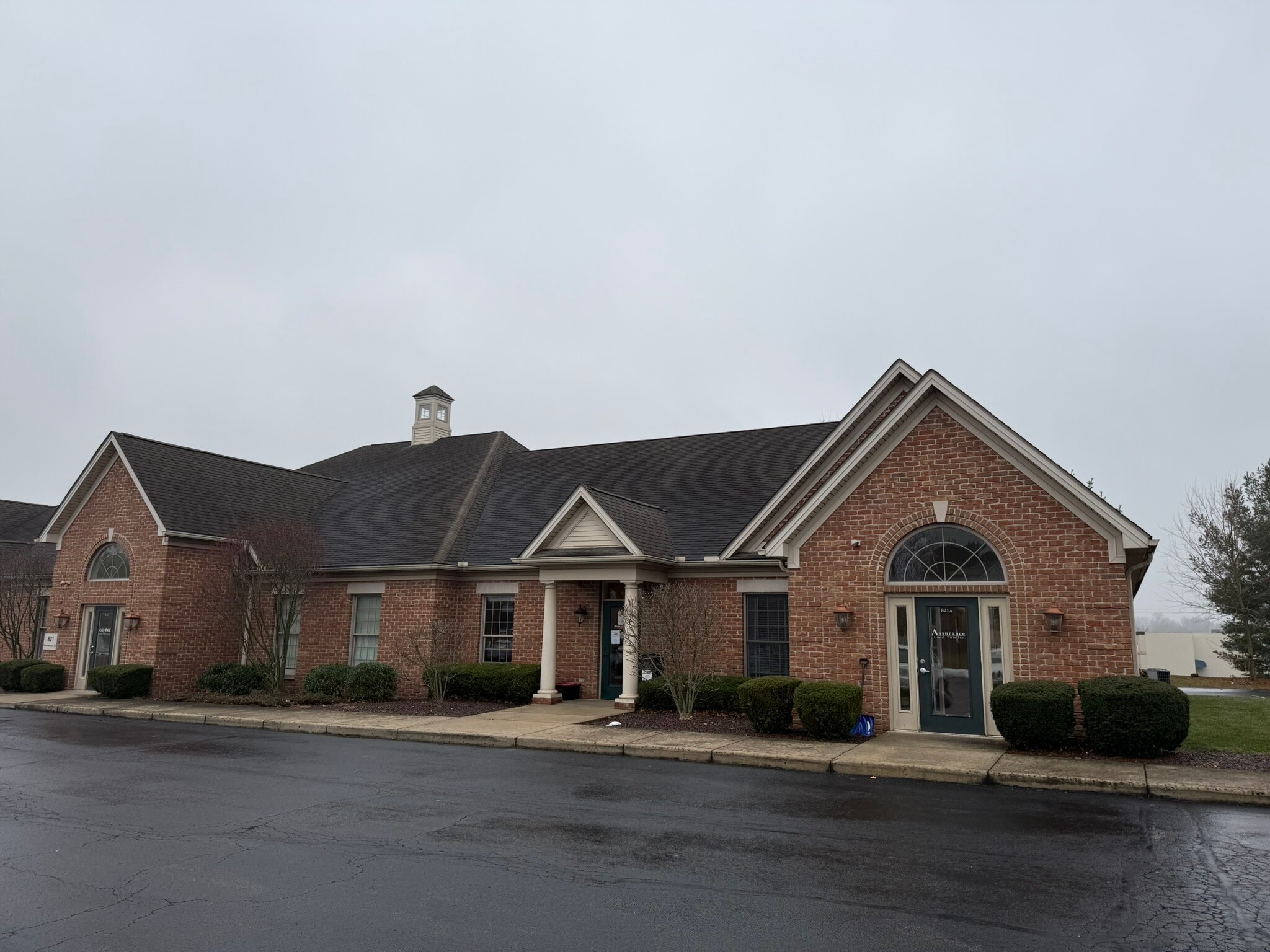 821 Kentwood Dr, Youngstown, OH à louer Photo intérieure– Image 1 sur 10