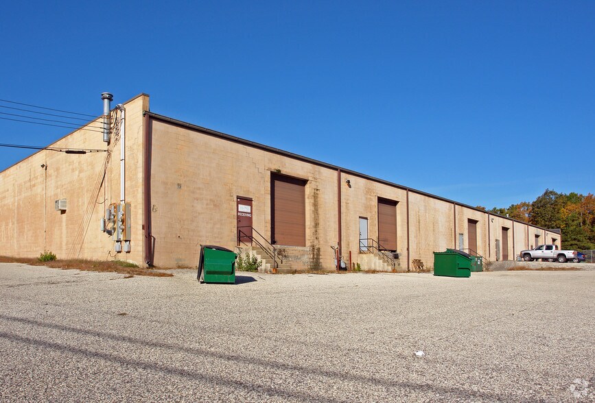 301-321 Pinedge Dr, Berlin, NJ à louer - Photo de l’immeuble – Image 3 sur 36