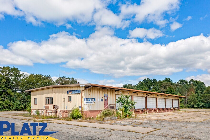 3020 Gale Ave, Hubbard, OH à louer - Photo de l’immeuble – Image 1 sur 17