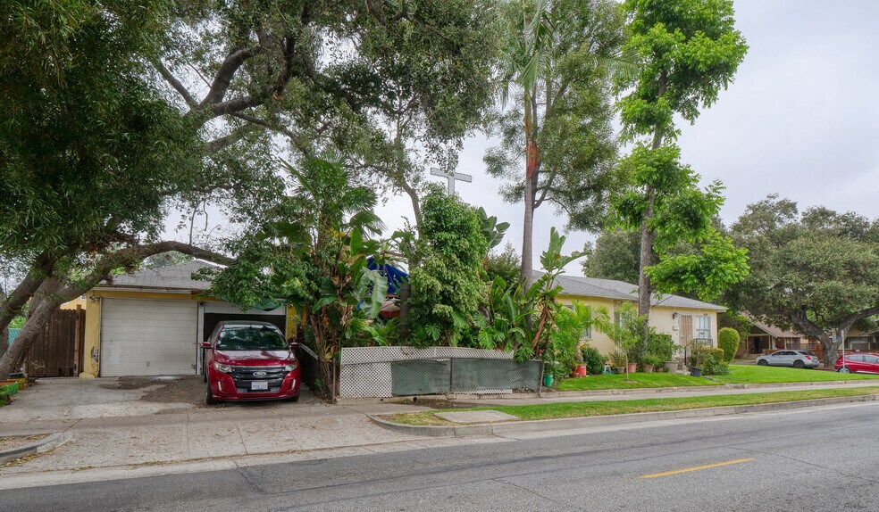 917 N Marengo Ave, Pasadena, CA à vendre - Photo de l’immeuble – Image 3 sur 52