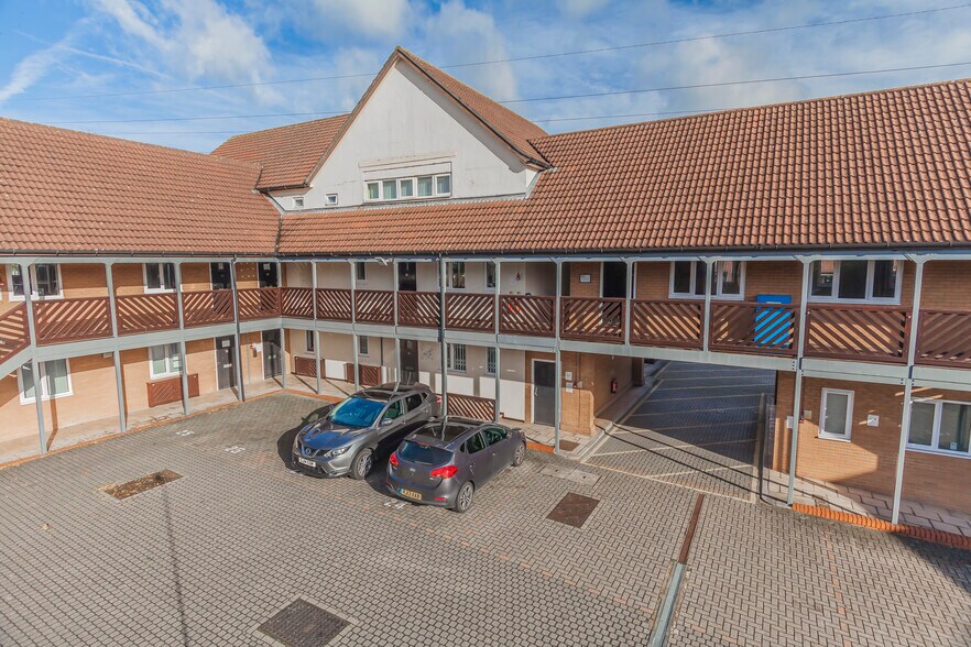 Woodlands, Bradley Stoke à louer - Photo principale – Image 1 sur 8