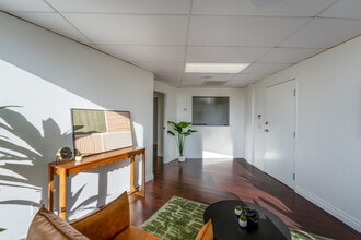 7301 Girard Ave, La Jolla, CA à louer Photo intérieure– Image 2 sur 22