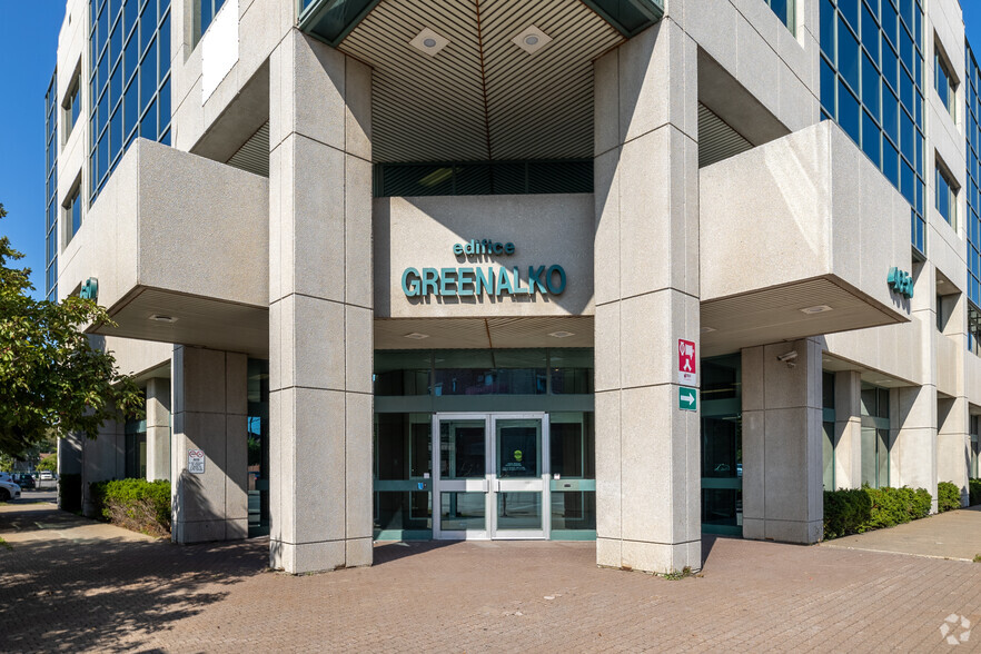 4650-4660 Boul Des Laurentides, Laval, QC à louer - Photo de l’immeuble – Image 3 sur 4