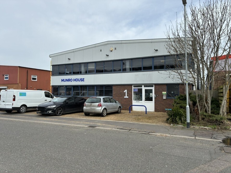 Trafalgar Way, Bar Hill à louer Photo principale– Image 1 sur 3