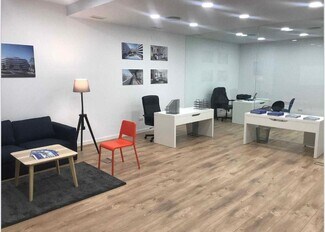 Plus de détails pour Local commercial à louer