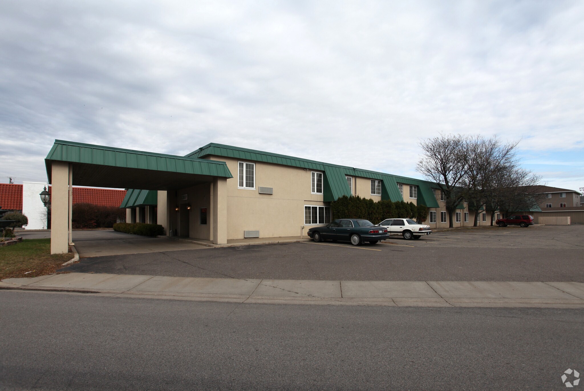 520 Highway 10 SE, Saint Cloud, MN à vendre Photo principale– Image 1 sur 11