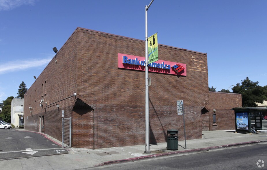 2154 MacArthur Blvd, Oakland, CA à louer - Photo de l’immeuble – Image 2 sur 4