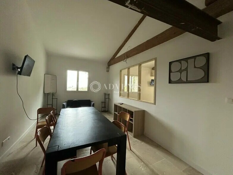 Bureau dans à louer - Photo intérieure – Image 3 sur 8