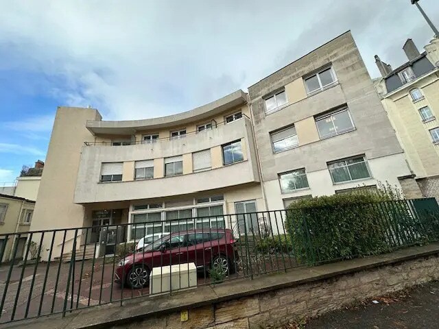 Bureau dans Dijon à louer - Photo de l’immeuble – Image 1 sur 7