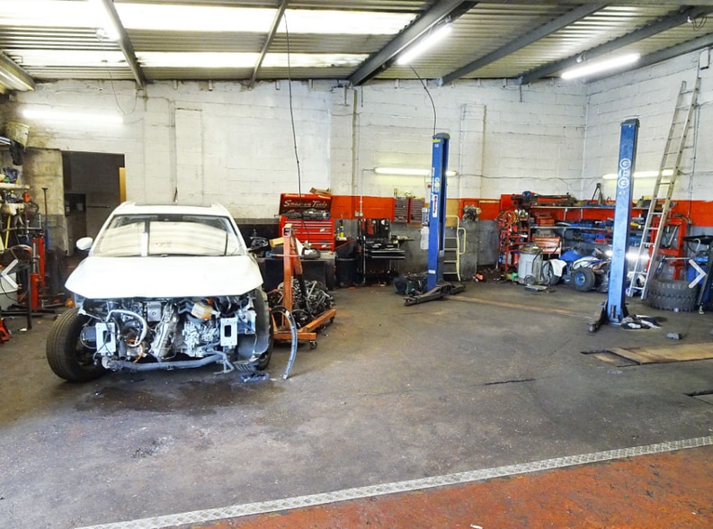 679 Manchester Road, Huddersfield à vendre - Photo intérieure – Image 2 sur 6