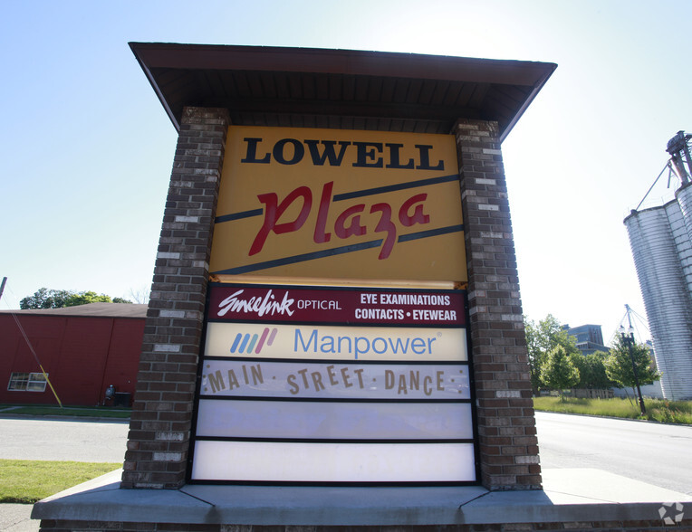 505 W Main St, Lowell, MI à louer - Photo de l’immeuble – Image 3 sur 7