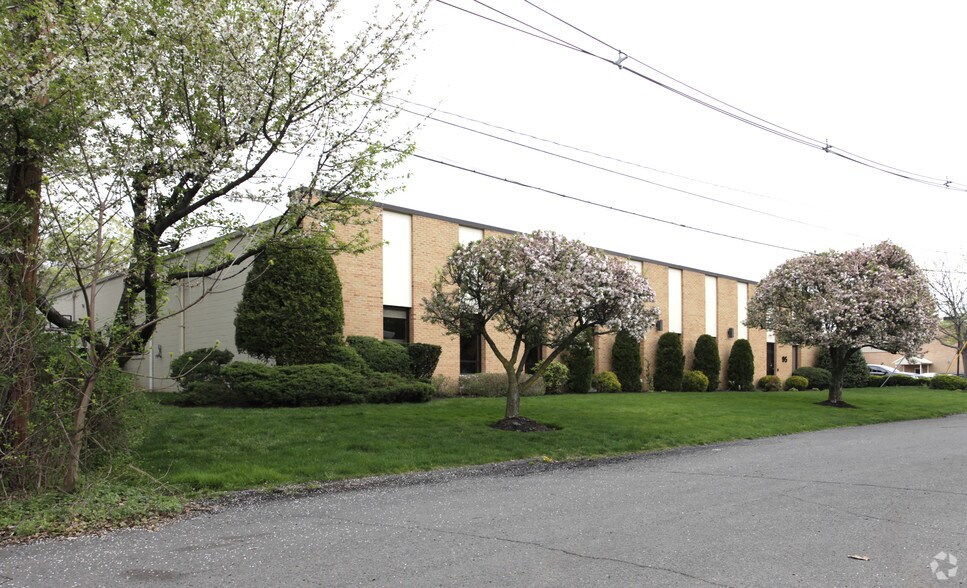 95 Dermody St, Cranford, NJ à vendre - Photo de l’immeuble – Image 3 sur 15