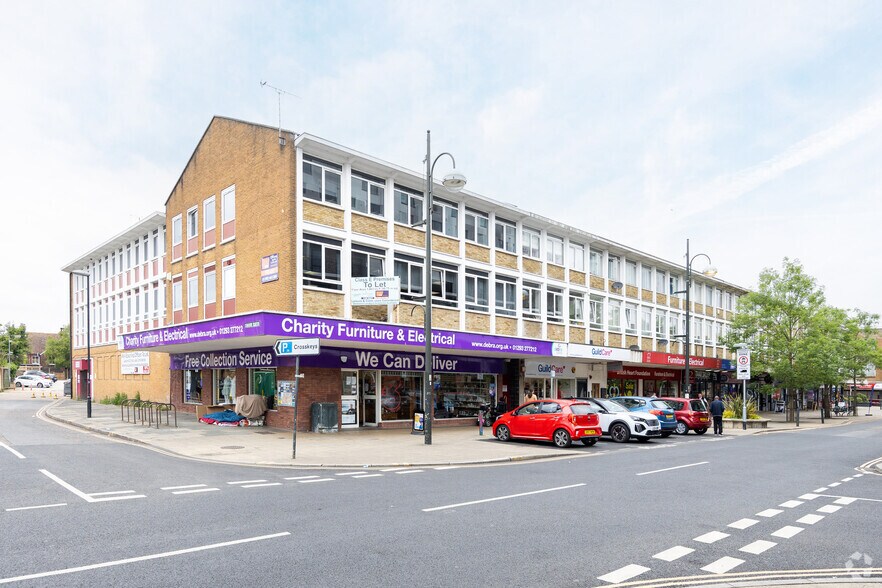 50-52 The Broadway, Crawley à louer - Photo de l’immeuble – Image 2 sur 2