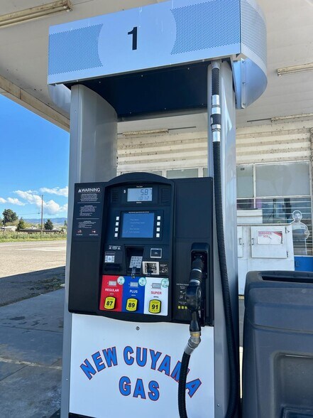 4909 Perkins Rd, New Cuyama, CA à vendre - Photo de l’immeuble – Image 2 sur 5