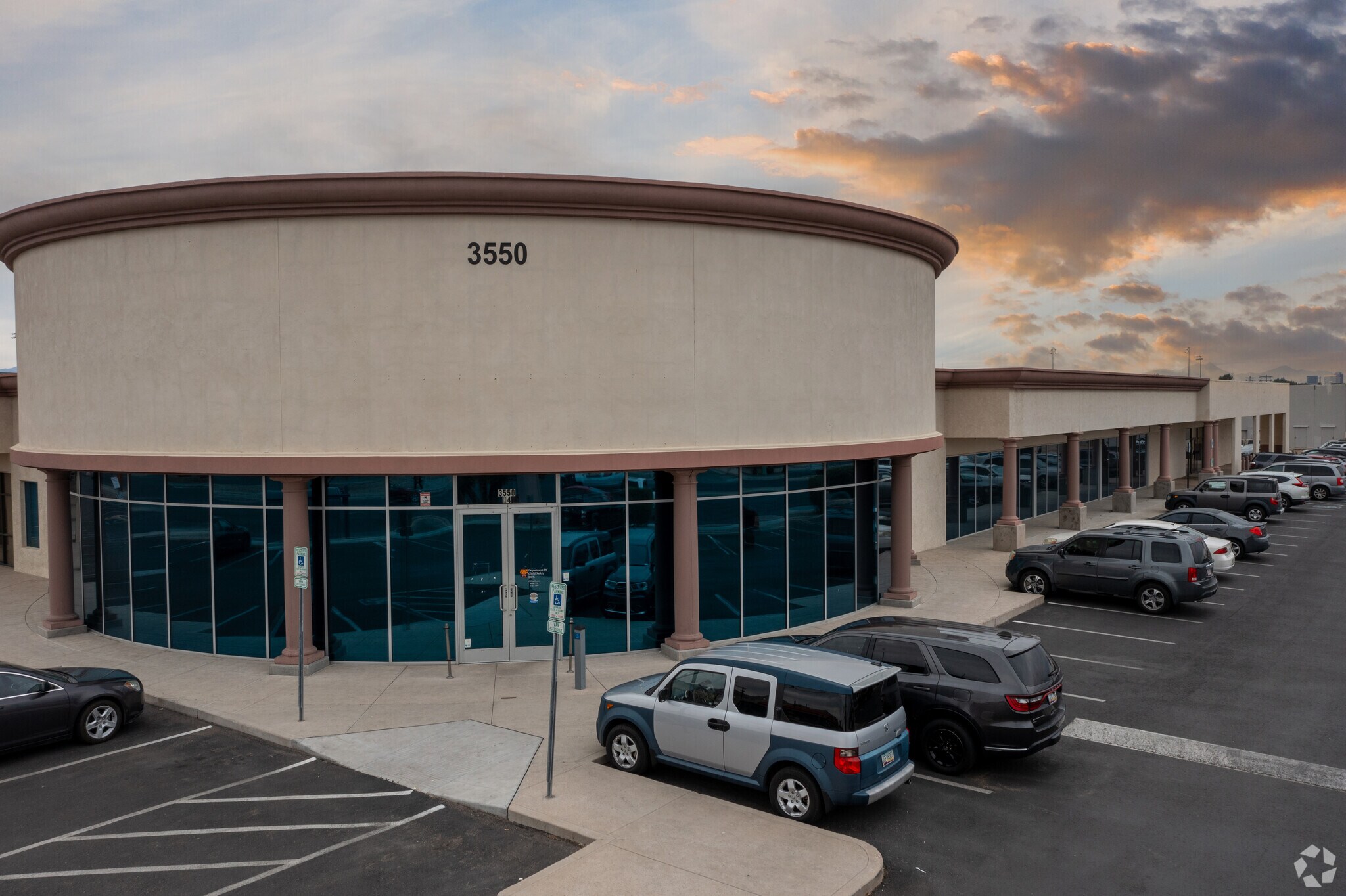 3550 N Oracle Rd, Tucson, AZ à louer Photo de l’immeuble– Image 1 sur 6