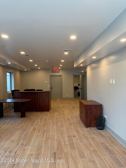 259 Walker St, Staten Island, NY à louer - Photo de l’immeuble – Image 3 sur 10