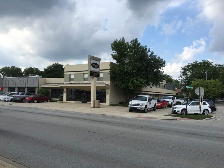 9100 Ogden Ave, Brookfield, IL à louer - Photo de l’immeuble – Image 3 sur 7