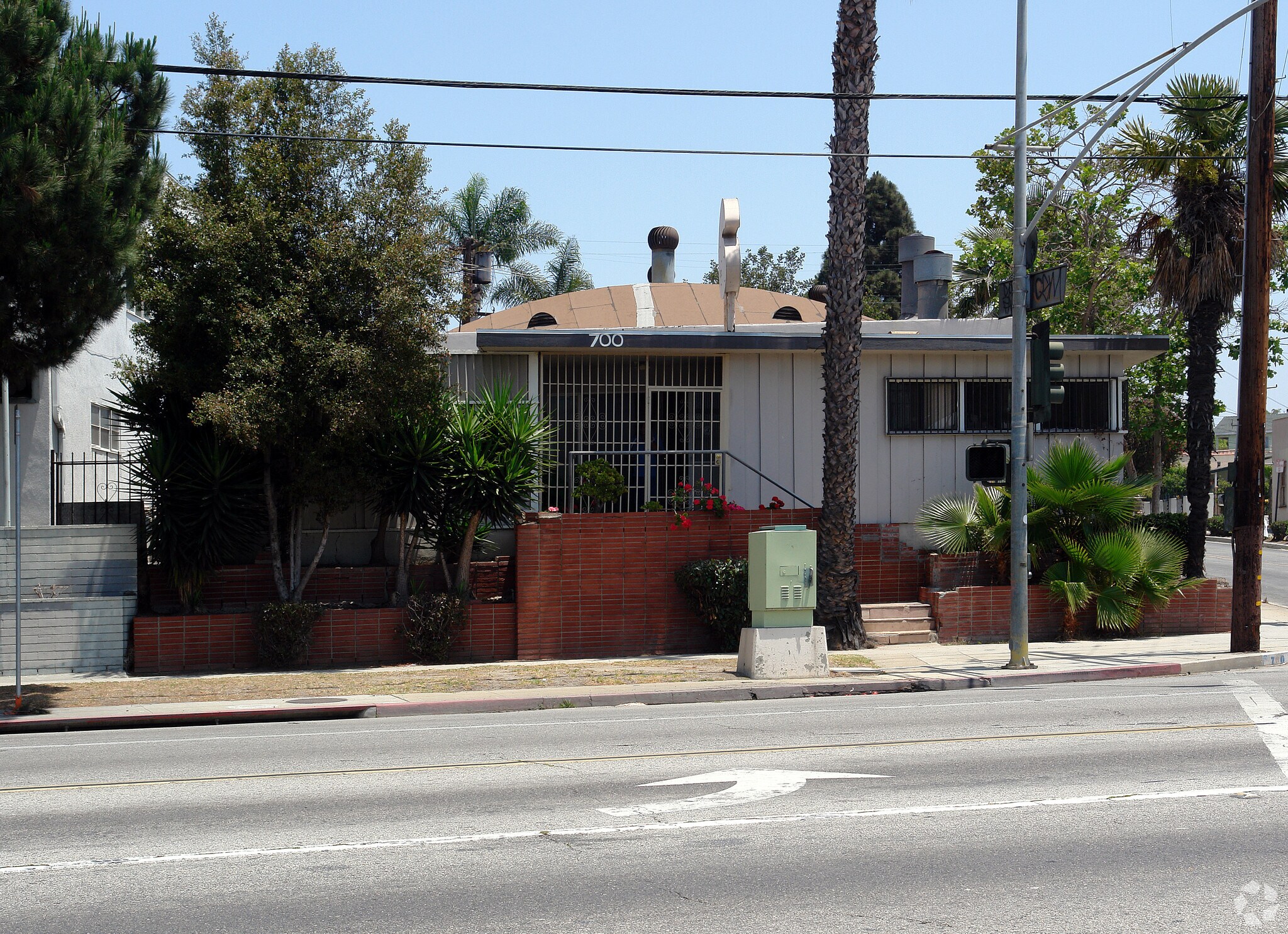 700 N Centinela Ave, Inglewood, CA à vendre Photo principale– Image 1 sur 4