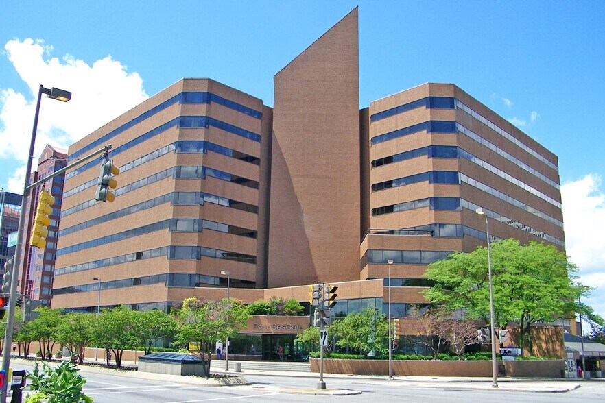 433 N Summit St, Toledo, OH à louer - Photo de l’immeuble – Image 3 sur 6