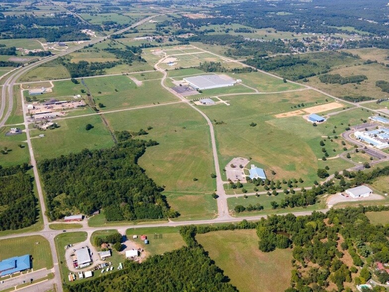 905 Airport Parkway, Tahlequah, OK à vendre - Aérien – Image 2 sur 36