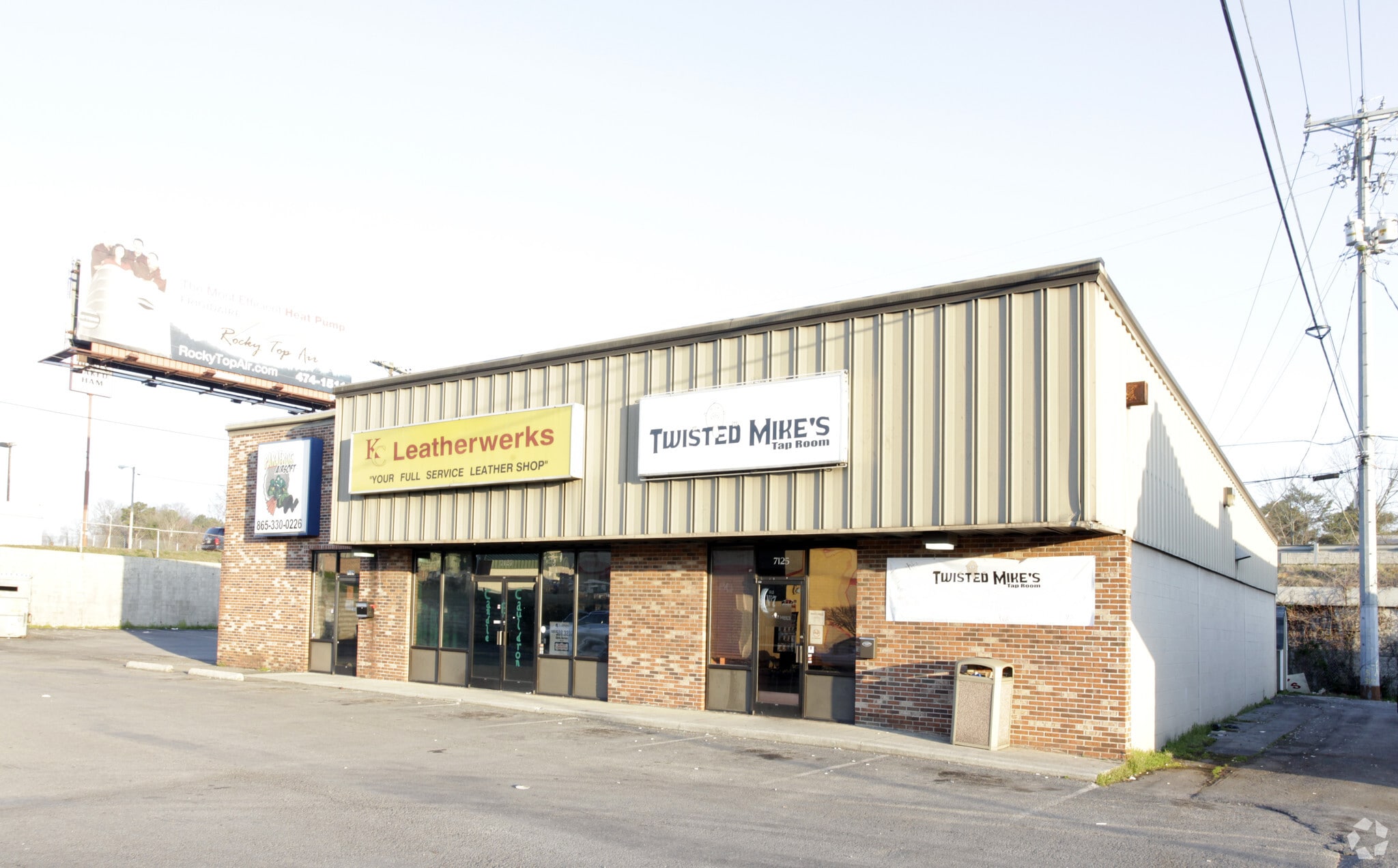 7125-7129 Kingston Pike, Knoxville, TN à louer Photo principale– Image 1 sur 9