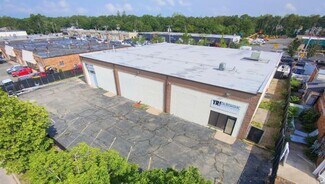 Plus de détails pour 840 S 1st St, Ronkonkoma, NY - Industriel/Logistique à vendre
