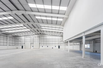 Nissan Way, Bishops Cleeve à vendre Photo intérieure– Image 1 sur 9