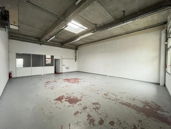 Plus de détails pour Industriel/Logistique à louer