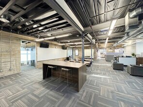 205 Park Rd, Burlingame, CA à louer Photo intérieure– Image 1 sur 12