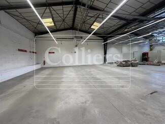 Plus de détails pour Local d'activités à louer